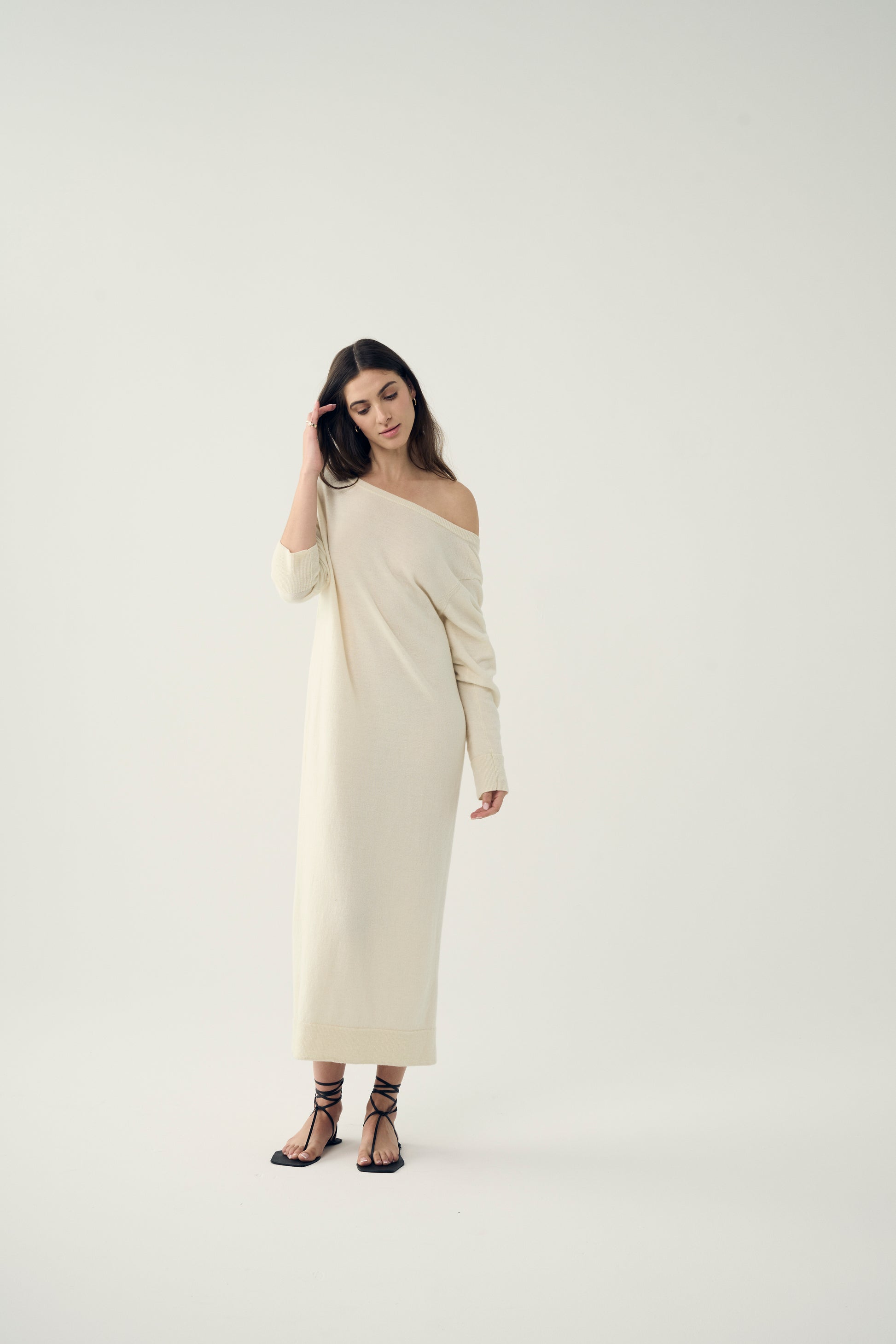 Gaia Reversible Merino Sweater Dress In Regenerative Merino Wool VINCENT JAMES Gaia Reversible Merino Sweater Dress In Regenerative Merino Wool VINCENT JAMES